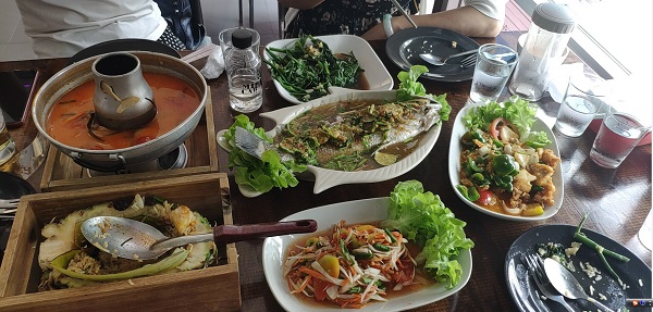 泰国食物.jpg